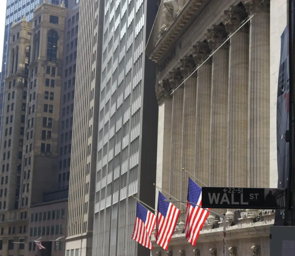Wall Street sufre un duro revés: Nasdaq y S&P 500 caen con fuerza