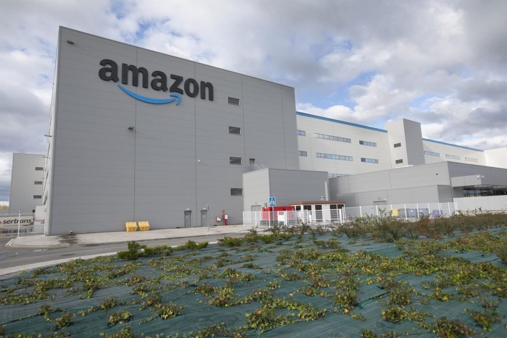 Amazon supera los 8.000 millones en ingresos en España y aumenta su inversión un 32% en 2024