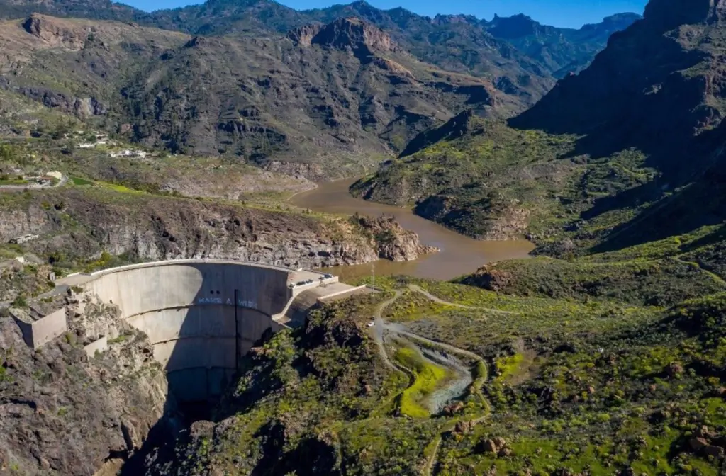 La borrasca Olivier golpea Canarias: alerta naranja de Aemet en varias islas por lluvias, viento y oleaje
