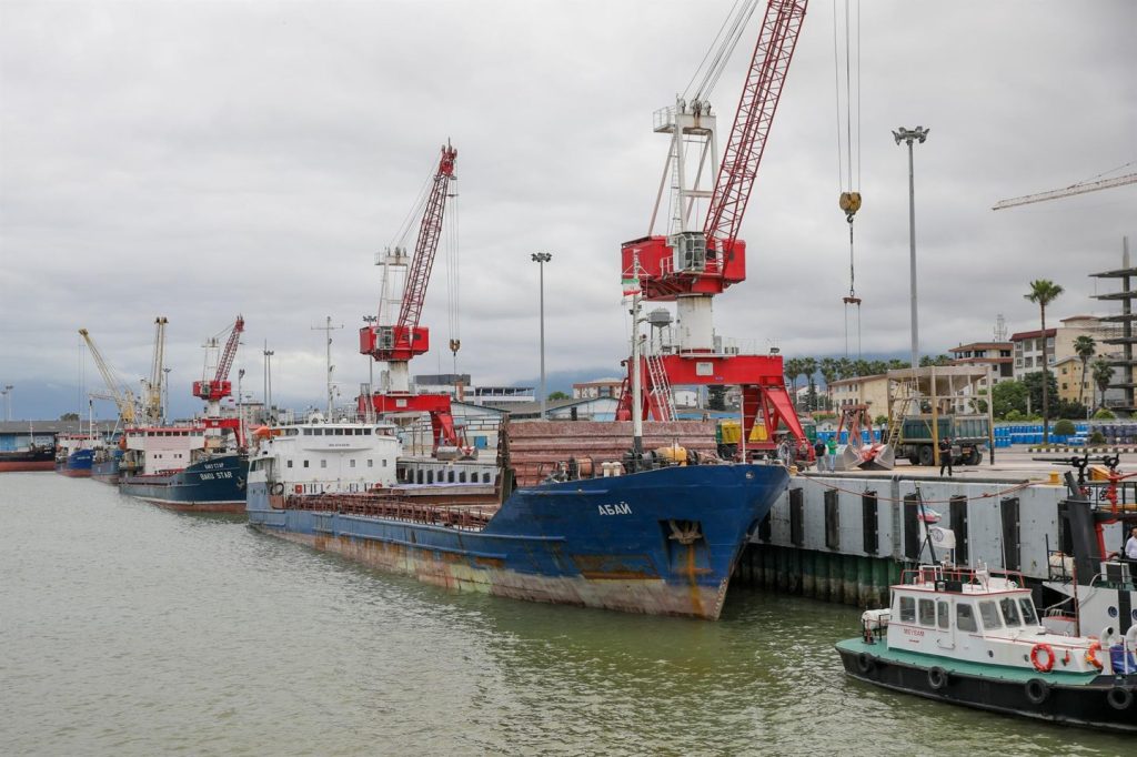 EEUU sanciona a una empresa china por comprar petróleo de Irán y a otras tres por transportarlo