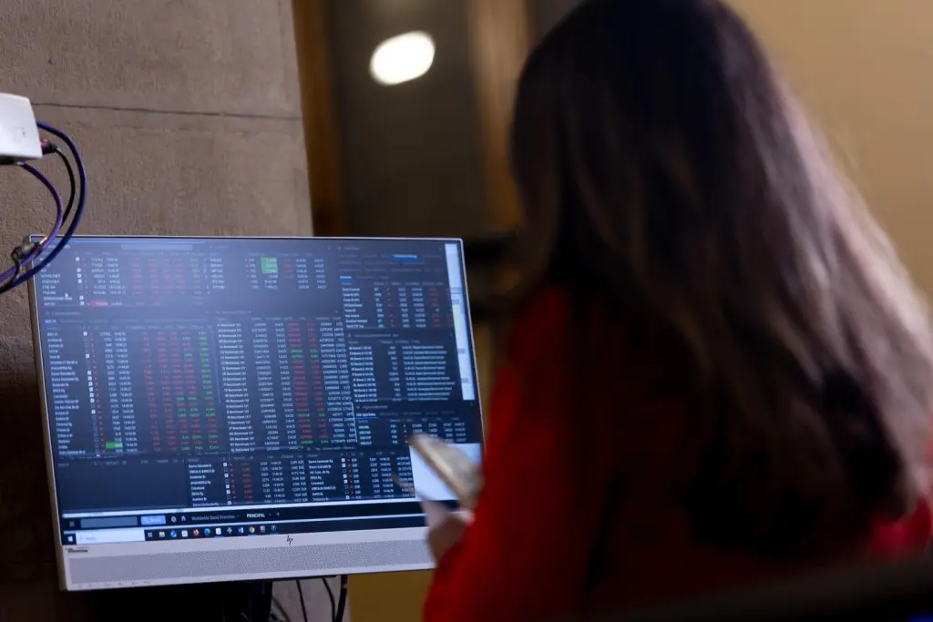 El Ibex 35 sufre una gran caída del 5,83%, el peor viernes desde 1992