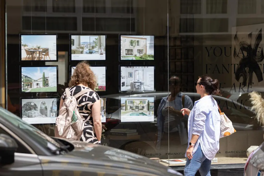 El precio de la vivienda de segunda mano sube un 11,7% en abril, la mayor subida en 19 años