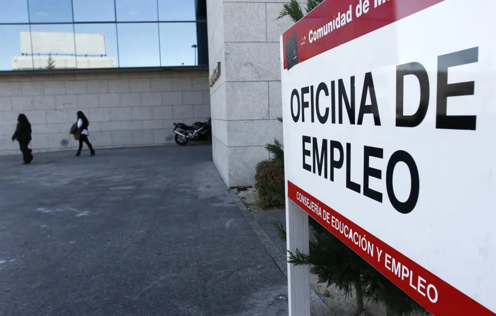 La tasa de paro en la eurozona cae a un mínimo histórico del 6,1% en febrero