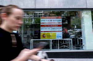 La tasa de paro juvenil alcanza el 26,5% en el primer trimestre del año