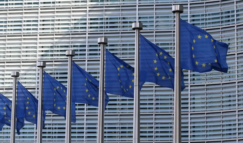 La UE aprueba un préstamo de 4.000 millones para ayudar a Egipto en sus reformas económicas