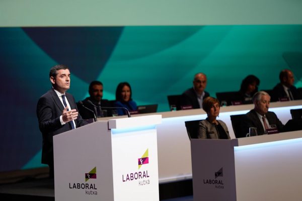 Laboral Kutxa espera aumentar su beneficio más del 5% este año a pesar de algunos retos