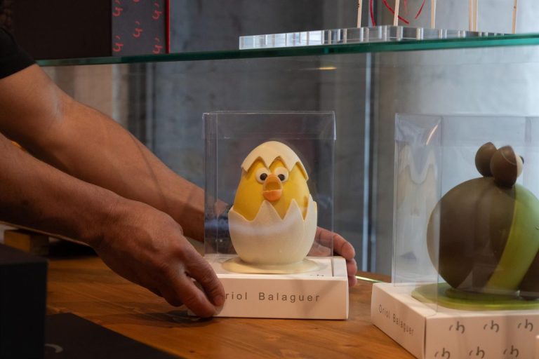 Las monas de Pascua subirán un 5% este año por el aumento del cacao y los huevos