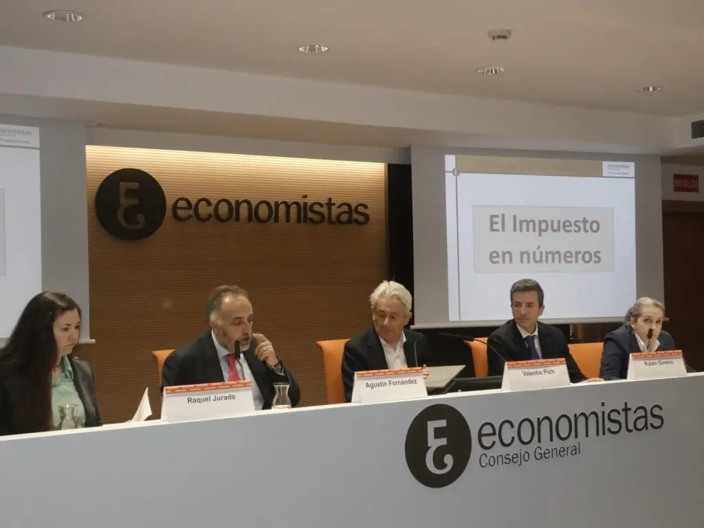 Los perceptores del SMI solo recuperarán la mitad de lo que pagaron por un error del Gobierno