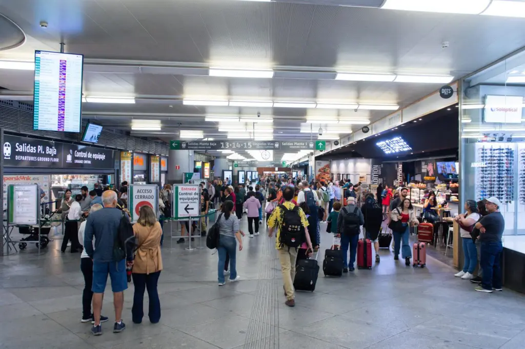 Renfe ofrecerá más de 3,3 millones de plazas para viajar en Semana Santa
