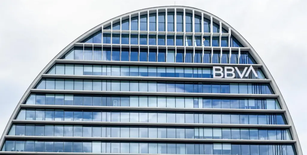 BBVA permitirá comprar y vender bitcoin y ethereum en España este verano