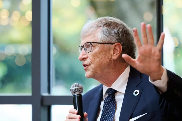 Bill Gates anuncia que cerrará la Fundación Gates en 2045 tras invertir más de 178.317 millones