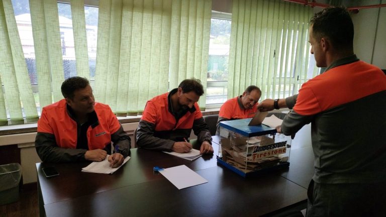 Bridgestone: trabajadores aceptan el ERE con un apoyo del 69,4% tras el referéndum celebrado