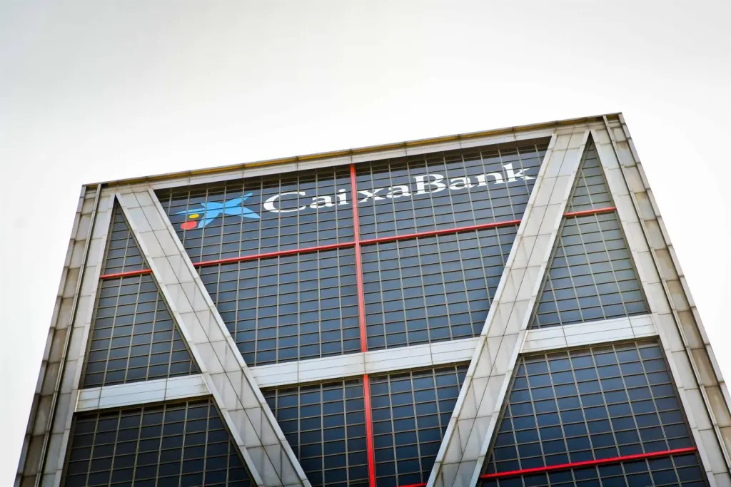 CaixaBank amplía su fondo ‘Added Value’ de deuda alternativa a 1.000 millones de euros
