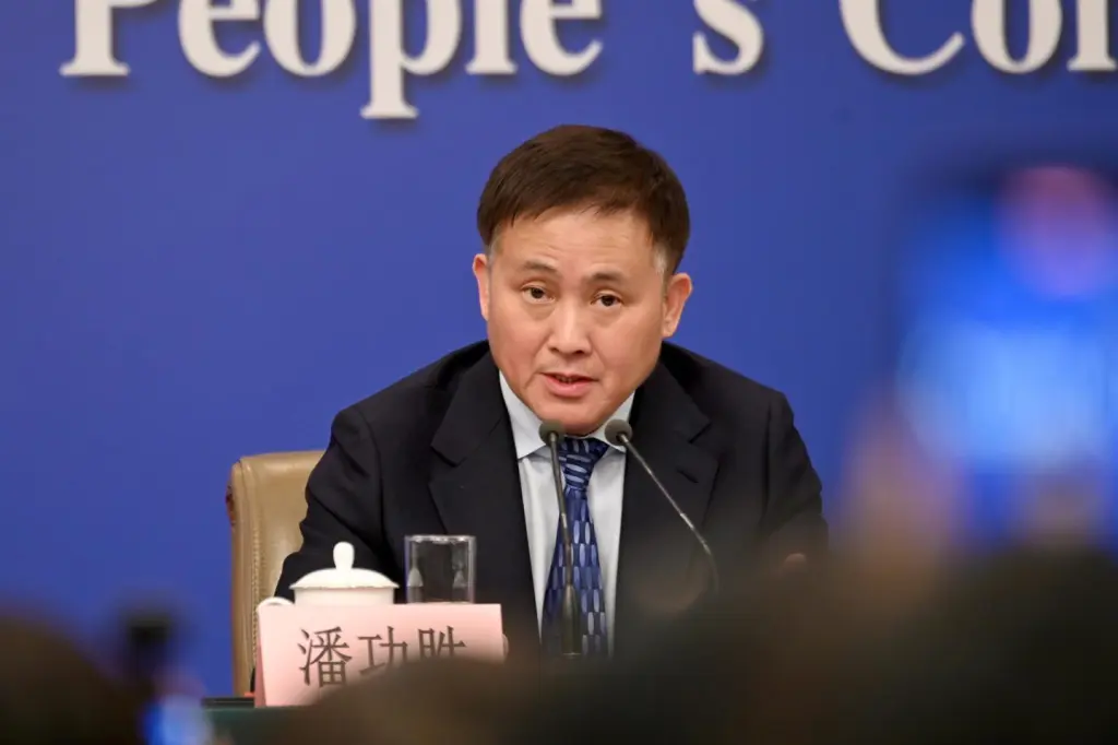 China lanza medidas económicas antes de comenzar negociaciones comerciales con EEUU