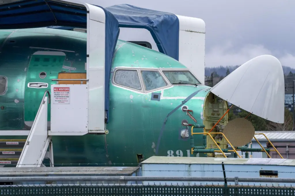 China levanta la prohibición de recibir aviones de Boeing tras acuerdo comercial con EE.UU.