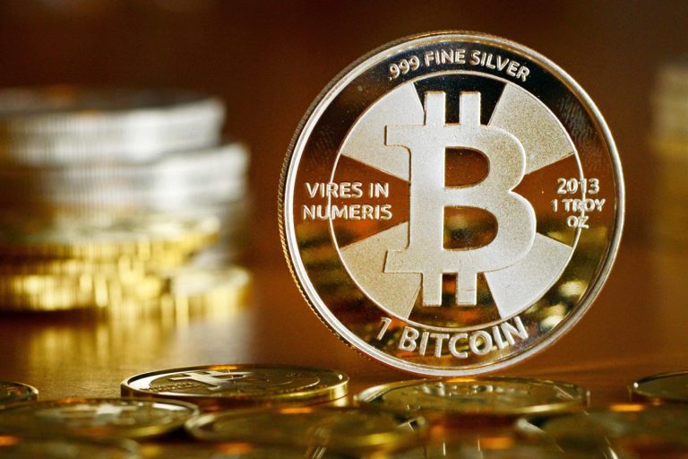 El bitcoin se dispara un 3,5% y alcanza un nuevo récord de 111.800 dólares