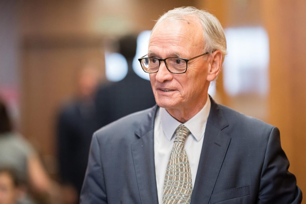 El CES ve 2024 positivo para la economía y empleo, pero empeora la situación de la vivienda