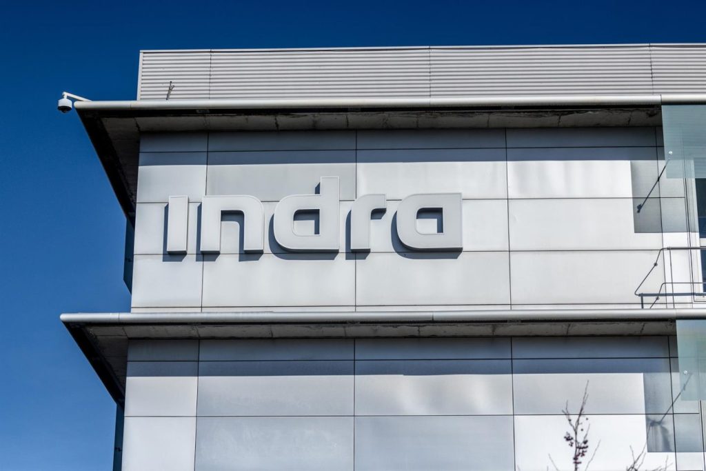 Archivo - Fachada de la sede de Indra