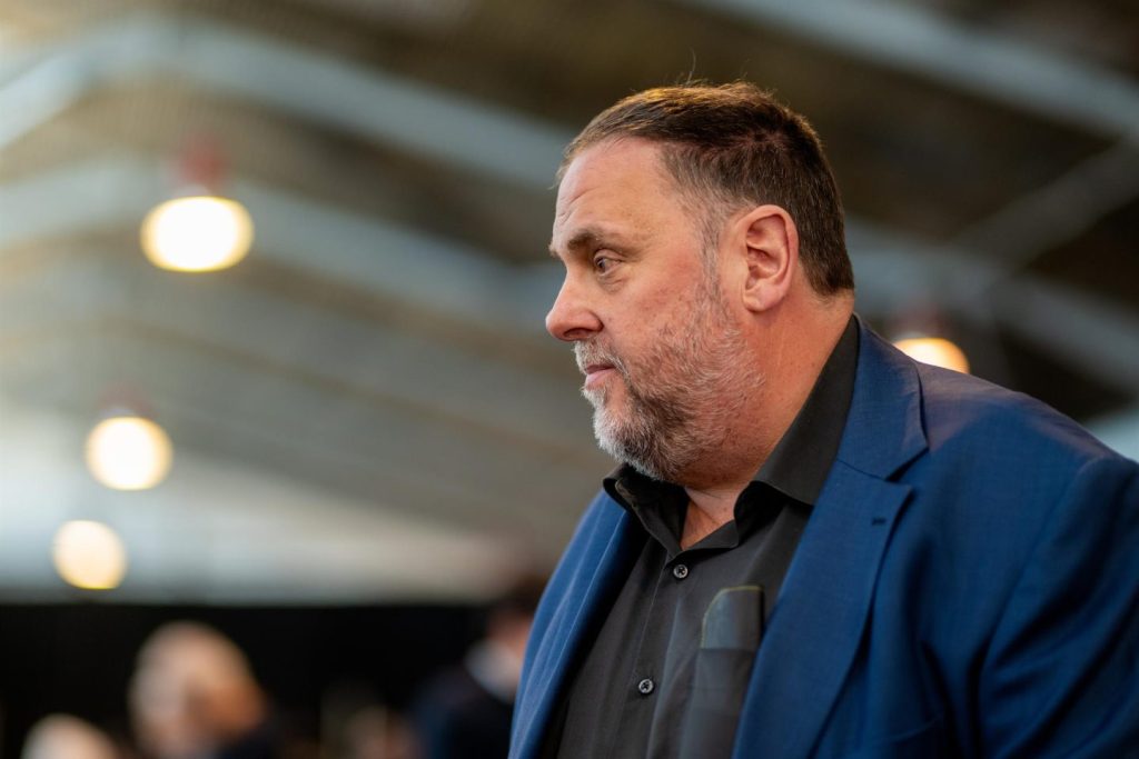 Junqueras pide al Gobierno que aclare y detenga la OPA del BBVA al Sabadell