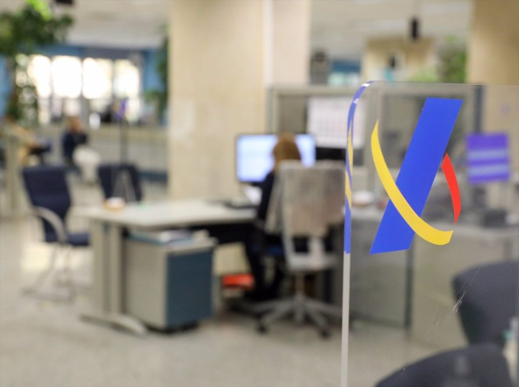 La Agencia Tributaria empezará a hacer declaraciones de la Renta por teléfono desde el martes