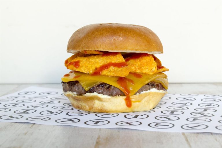 La mitad de los españoles come hamburguesas al menos una vez a la semana y son las más pedidas