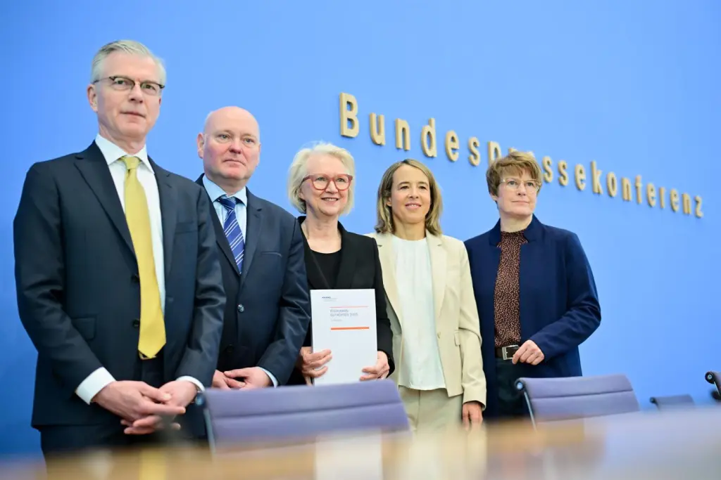 Los expertos advierten del estancamiento de Alemania por Trump y la oportunidad del estímulo fiscal