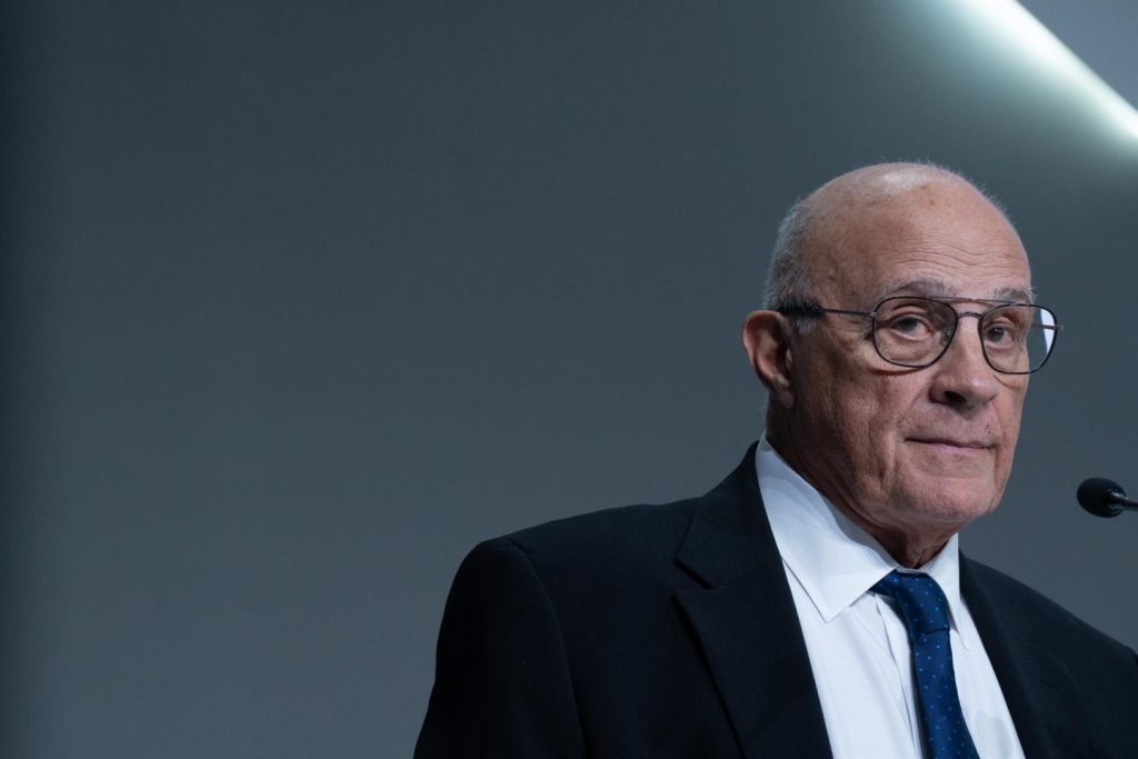 Oliu destaca el rechazo social y empresarial a la OPA de BBVA, según sus palabras