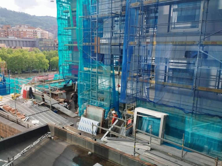 UGT y CCOO se manifiestan en Madrid por la jubilación anticipada en la construcción