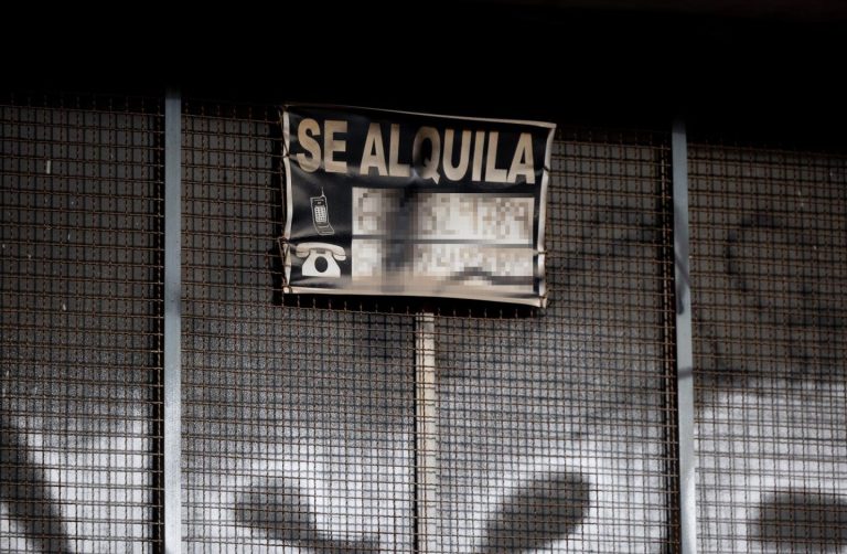 El 25% de españoles vive de alquiler en 2025, siete puntos más que en 2018, según Fotocasa.