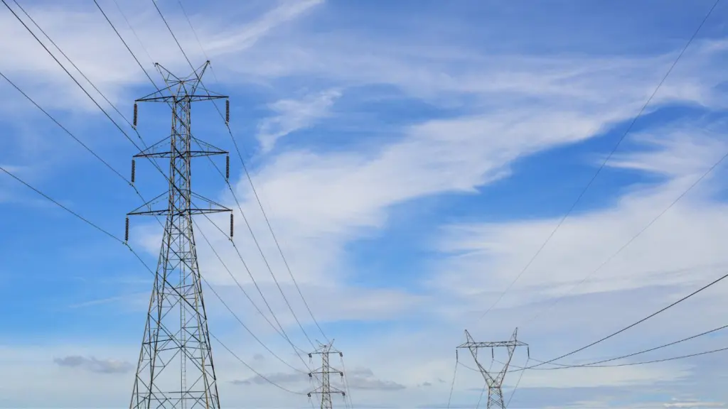 El Banco Europeo de Inversiones destina 1.600 millones a la conexión eléctrica entre España y Francia