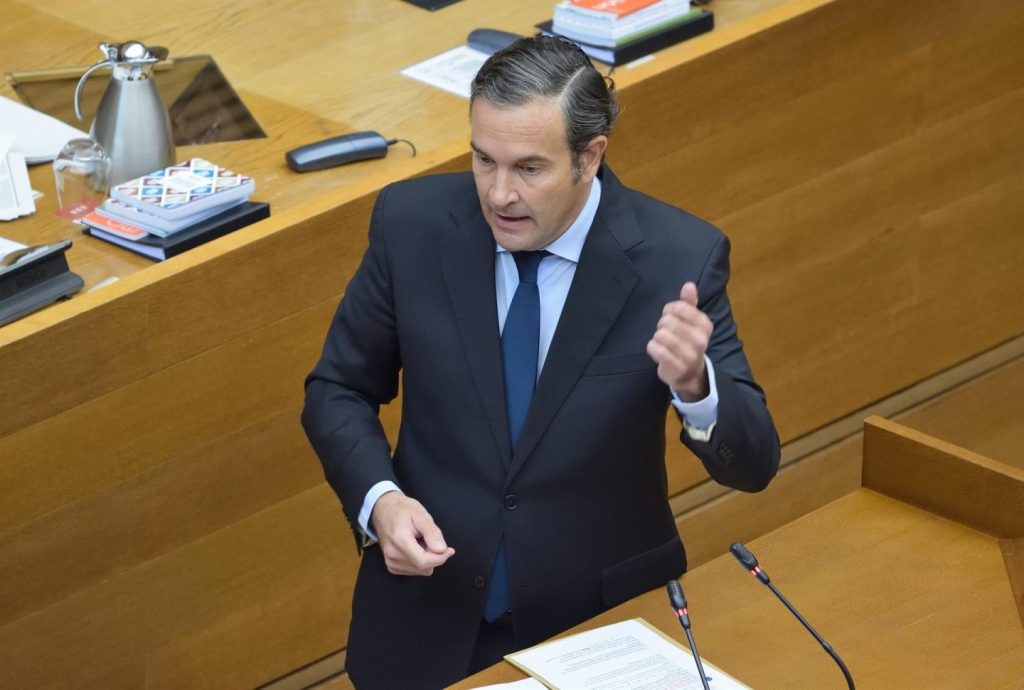 El PP critica el plan de vivienda del Gobierno: lo considera un fracaso y «una cortina de humo».