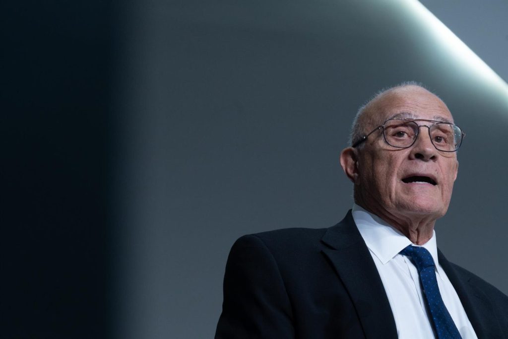 El presidente de Sabadell ve probable que BBVA cambie las condiciones de la oferta final en la OPA.