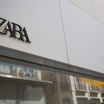 Archivo - Vista del logo de Zara