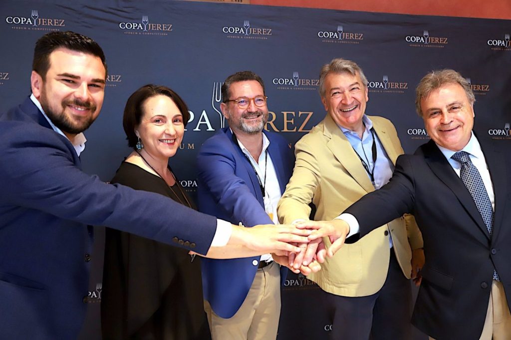 La XI Copa Jerez reúne a 300 expertos en gastronomía y vinos en el Teatro Villamarta