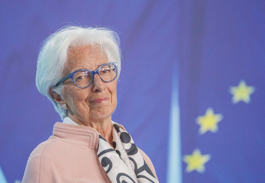 Lagarde insta a la UE a fortalecer lazos comerciales con países vecinos para contrarrestar la fragmentación.