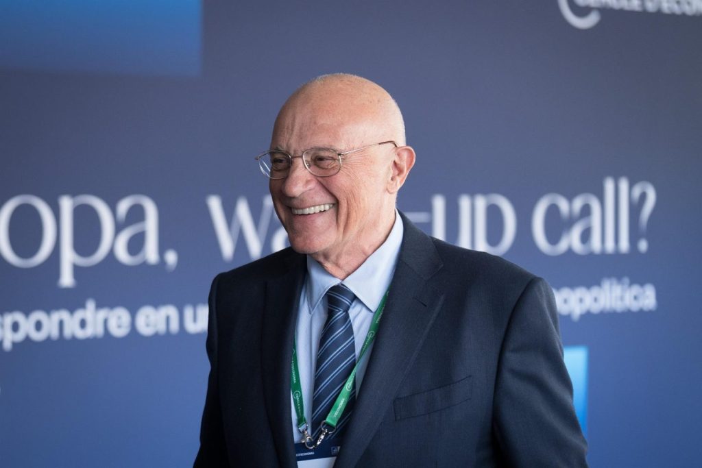 Oliu (Sabadell) pide al Gobierno valorar riesgos de la OPA del BBVA.