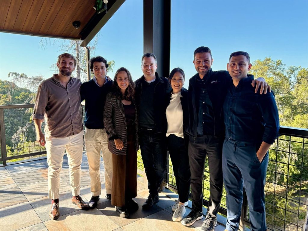 Plug and Play lanza un fondo de 43,4 millones para invertir en startups de IA y fintech.