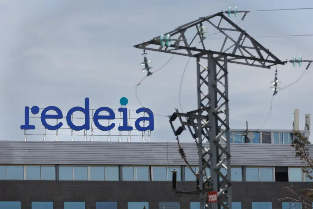 REE pide a eléctricas información más clara y técnica para investigar el apagón del 28 de abril.