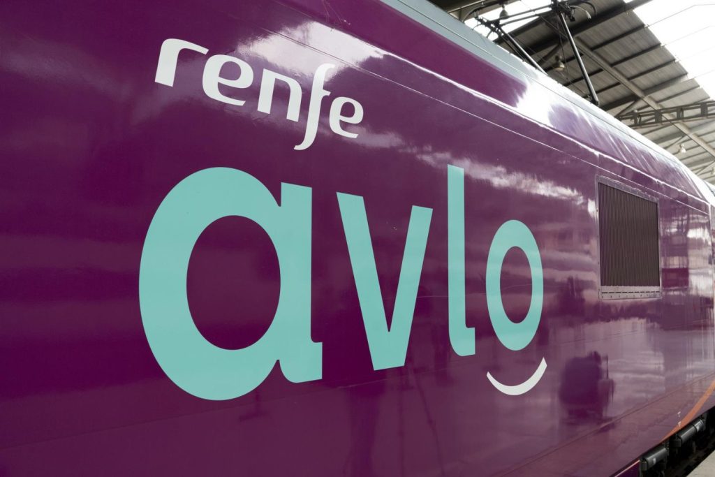 Renfe añade Avlo a sus bonos AVE y larga distancia para reservas desde esta semana