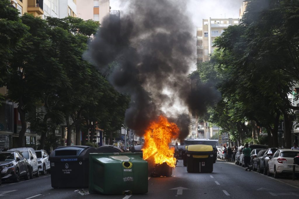 Sindicatos y patronal del metal en Cádiz vuelven a reunirse para evitar una huelga indefinida.