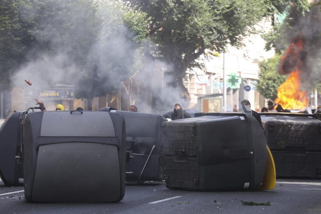 UGT y la patronal logran preacuerdo; se desconvoca la huelga del metal en Cádiz
