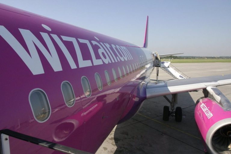 Wizz Air reduce un 41% su beneficio anual al dejar en tierra un 20% de sus aviones por motores.