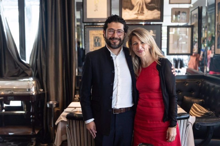 Yolanda Díaz defiende la subida del SMI como motor de la economía y propone salarios dignos.