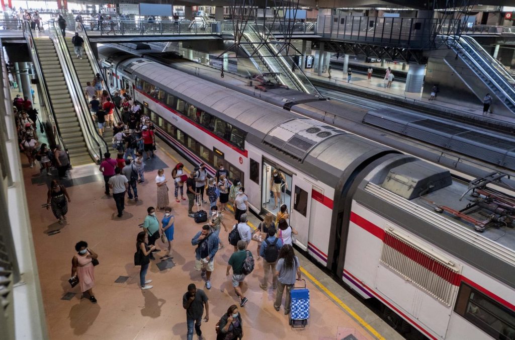 Las incidencias de Renfe Cercanías convierten la puntualidad en una misión imposible