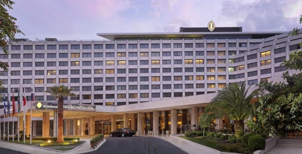 Azora y la familia Ioannou se alían para expandir hoteles de lujo en Grecia con Donkey Hotels