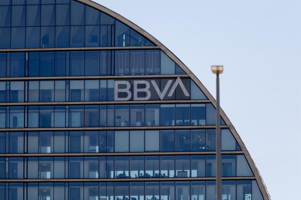 BBVA aumenta un 13% su inversión en bodegas y viticultores en España en 2025, impulsando sostenibilidad