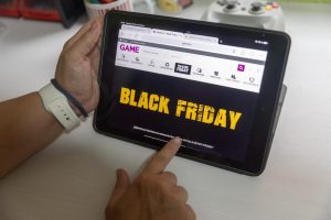 Consumo multa a siete empresas ‘online’ por descuentos falsos en Black Friday, suman hasta 350.000€