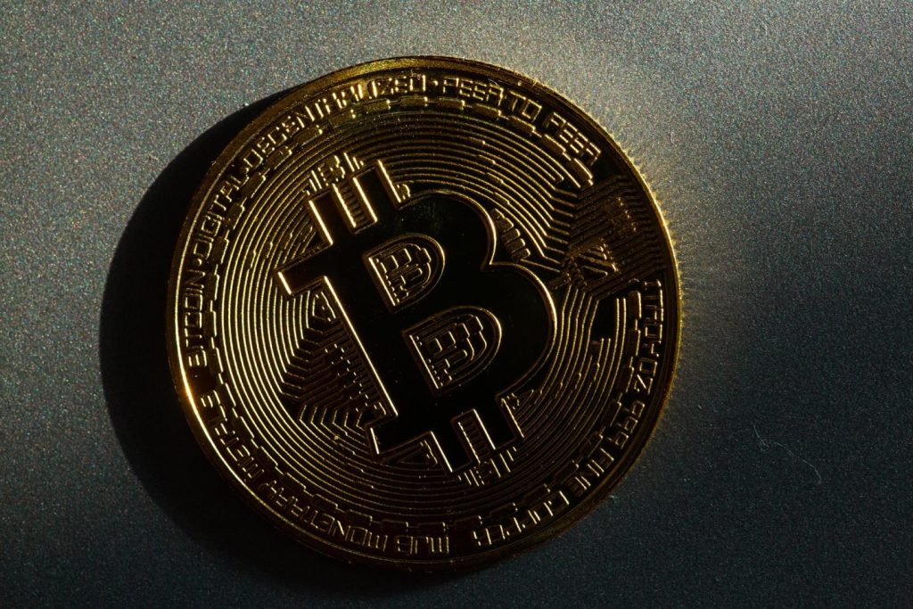 El bitcoin sube un 3% y alcanza un nuevo récord histórico de 123.000 dólares