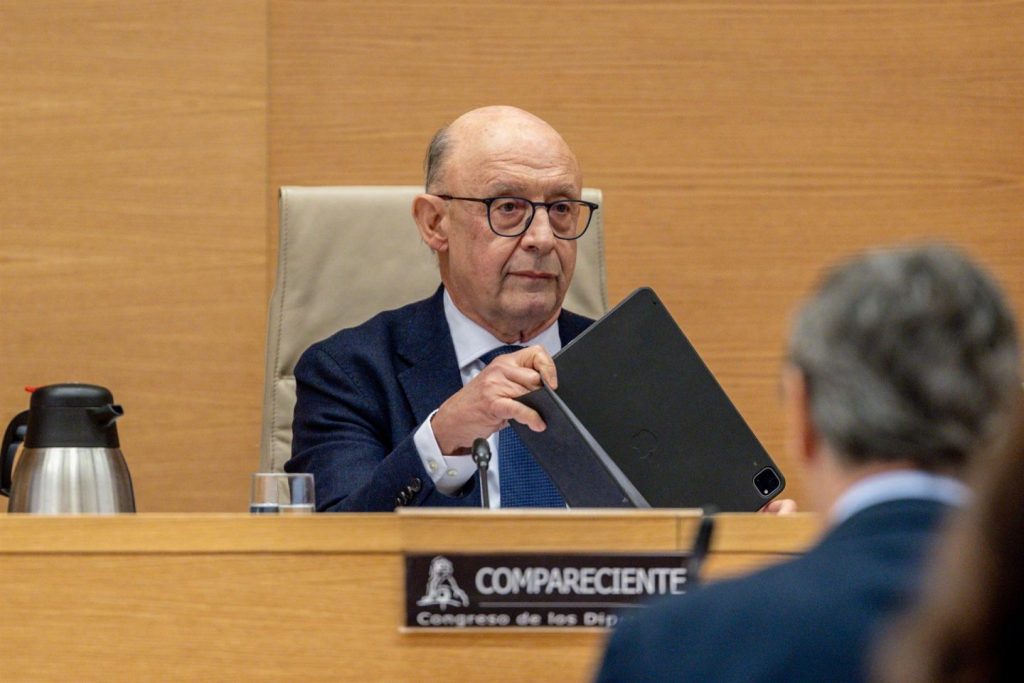 El Gobierno evaluará revocar reformas de Montoro que beneficiaban a ciertos sectores empresariales