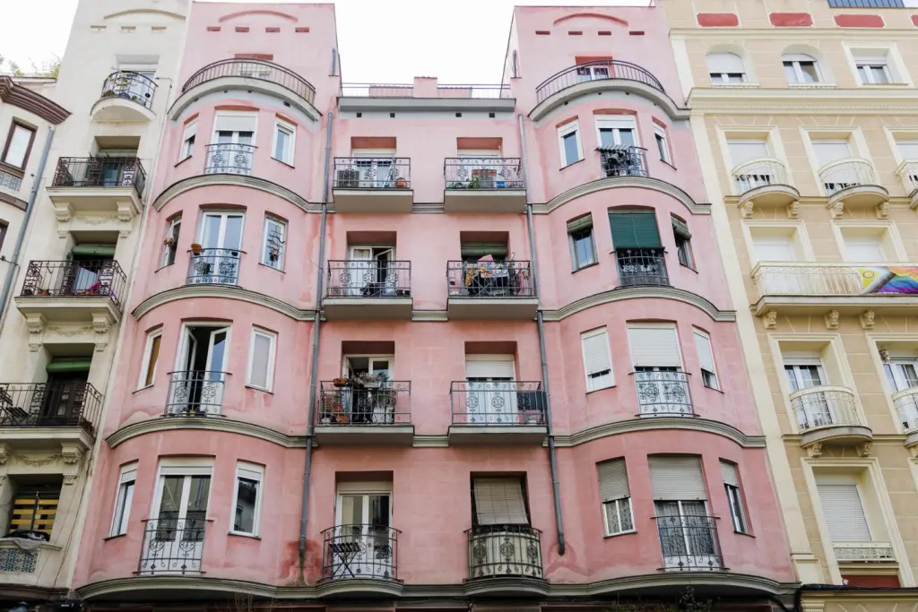 El precio de venta y alquiler de vivienda en España alcanza máximos históricos en junio.